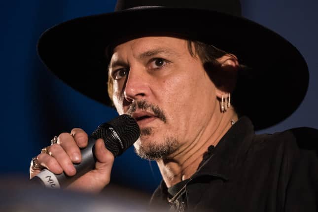 Johnny Depp apologises for 'bad joke' on Trump