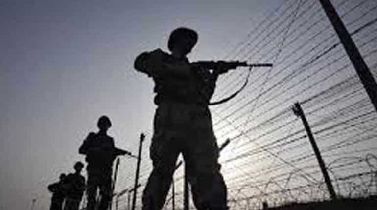 J&K: Pakistan violates ceasefire along LoC in Naushera sector; Indian Army retaliates J&K: Pakistan violates ceasefire along LoC in Naushera sector; Indian Army retaliates