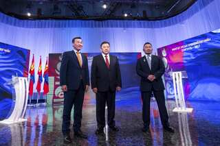 Mongolians vote after 'dark' presidential campaigns