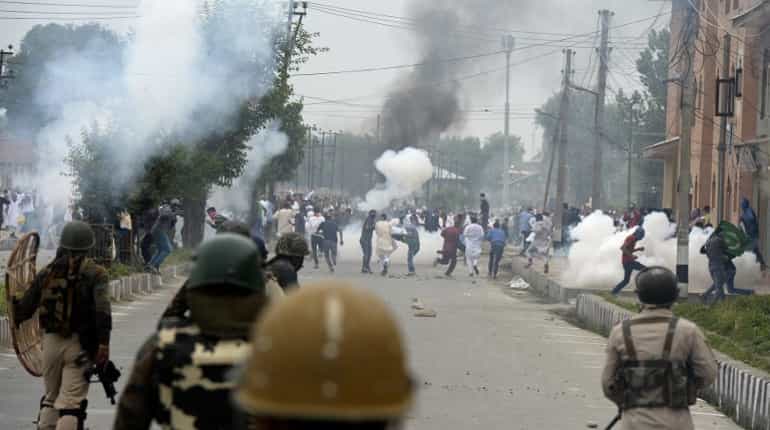 Government announces ceasefire during Ramzan in J&K Government announces ceasefire during Ramzan in J&K