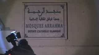 8 wounded in shooting outside French mosque