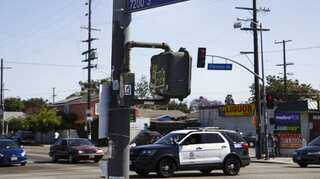 US mayor apologizes after violent arrest videos emerge