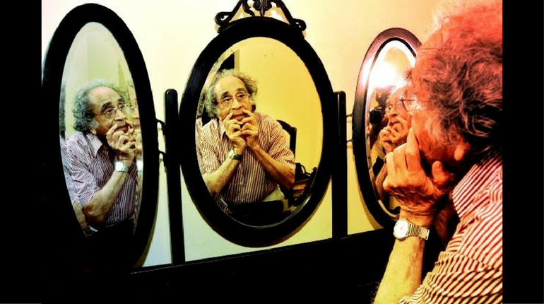 Irshad Panjatan: Art of miming