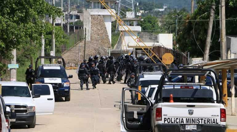 At least 28 inmates killed in Mexico prison fight
