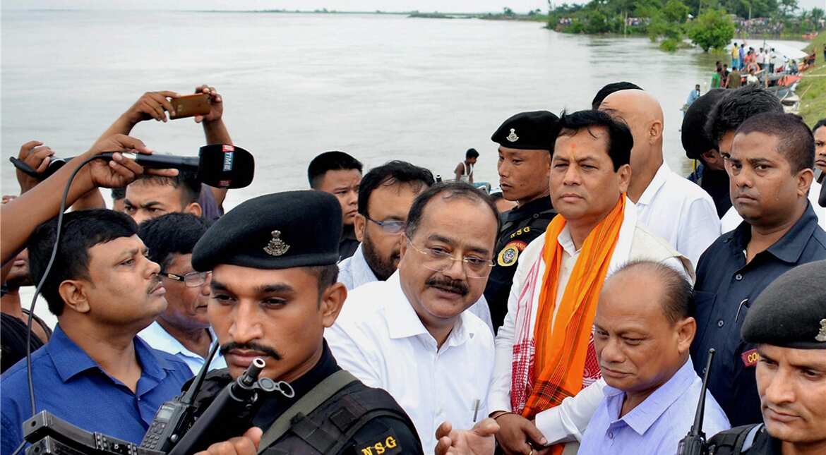 Chief minister visits erosion-affected areas