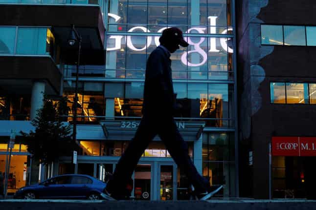 Google taps top law firms to fight EU regulatory battles - sources Google taps top law firms to fight EU regulatory battles - sources