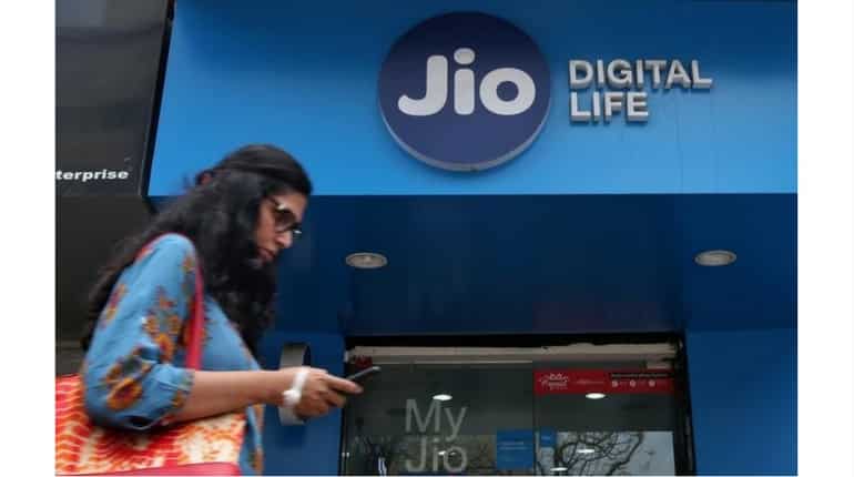Sensex ends higher; Reliance Industries leads after JioPhone launch Sensex ends higher; Reliance Industries leads after JioPhone launch