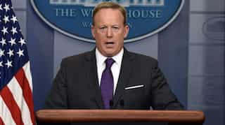 Sean Spicer resigns as White House press secretary, Sarah Huckabee Sanders takes over