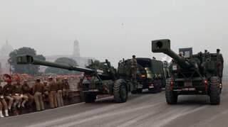 India's first indigenously built Dhanush artillery gun inducted in Army