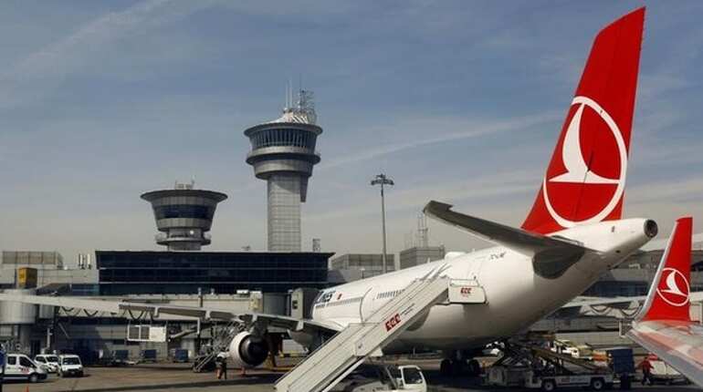Britain lifts laptop ban for some Turkey flights