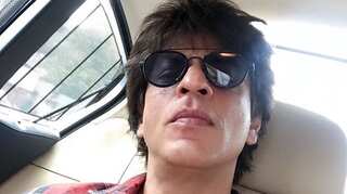 SRK gets legal notice after man says he got rash from shaving cream