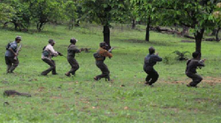 Naxalites disrupt railway operation in Patna-Howrah mainland