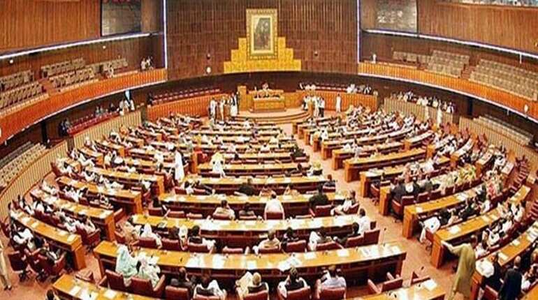 New Pakistan cabinet has first Hindu in 20 years