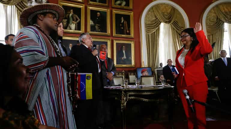 New constituent assembly dividing Venezuela begins work New constituent assembly dividing Venezuela begins work
