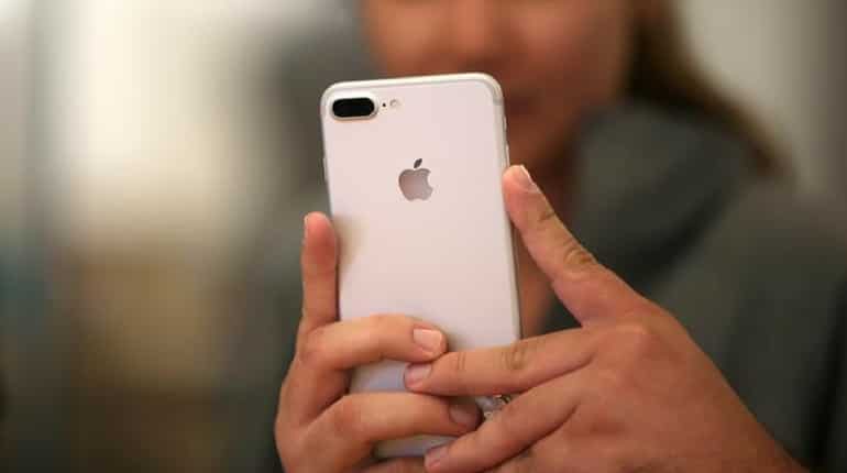 US Trade Commission to investigate Apple-Qualcomm legal dispute US Trade Commission to investigate Apple-Qualcomm legal dispute