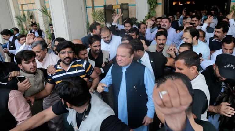 Nawaz Sharif appears before accountability court in graft case