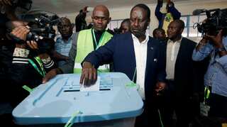 Kenya awaits final election results after disputed poll