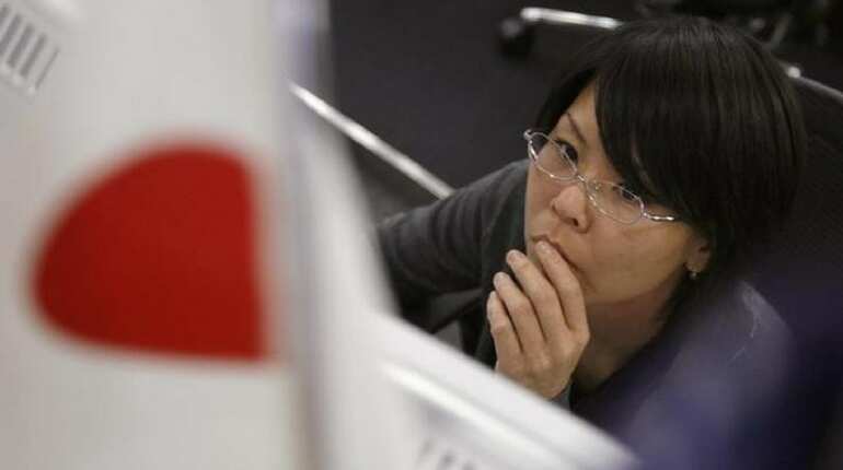 As North Korea rattle drags down stocks, value of gold and yen rise