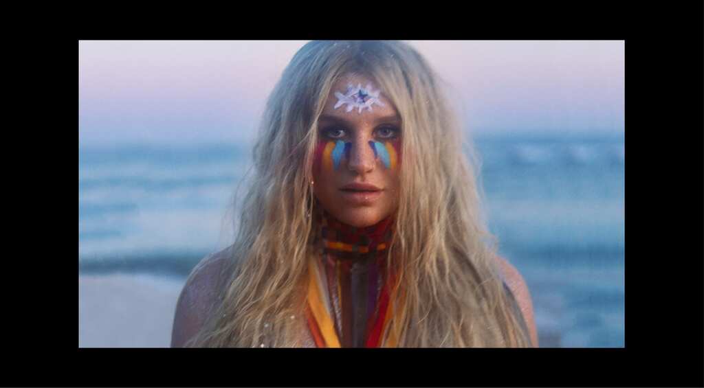 Kesha's fans want her latest song "Godzilla" to be called the new favourite love song