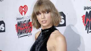 Taylor Swift breaks silence on politics, endorses two Tennessee Democrats for midterms
