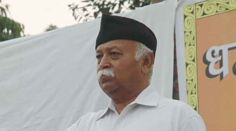 People who revere cows do not resort to violence: RSS chief Mohan Bhagwat People who revere cows do not resort to violence: RSS chief Mohan Bhagwat
