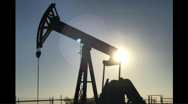 Oil prices reach highest since November 2014 on Venezuela, Iran worries