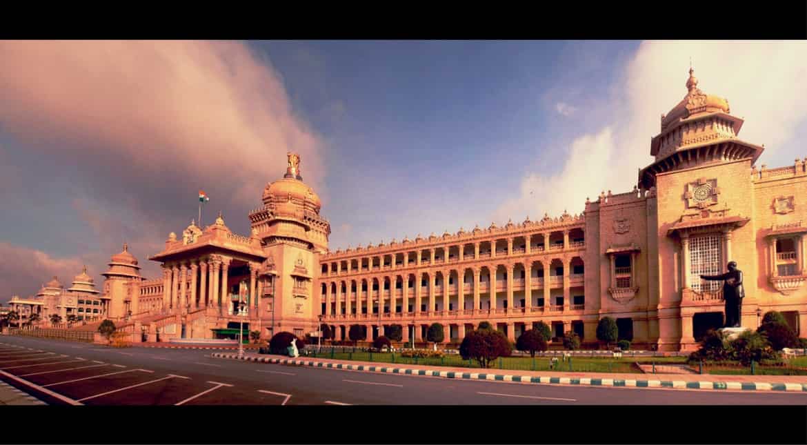 Karnataka: Security beefed up around Vidhana Soudha ahead of trust vote Karnataka: Security beefed up around Vidhana Soudha ahead of trust vote