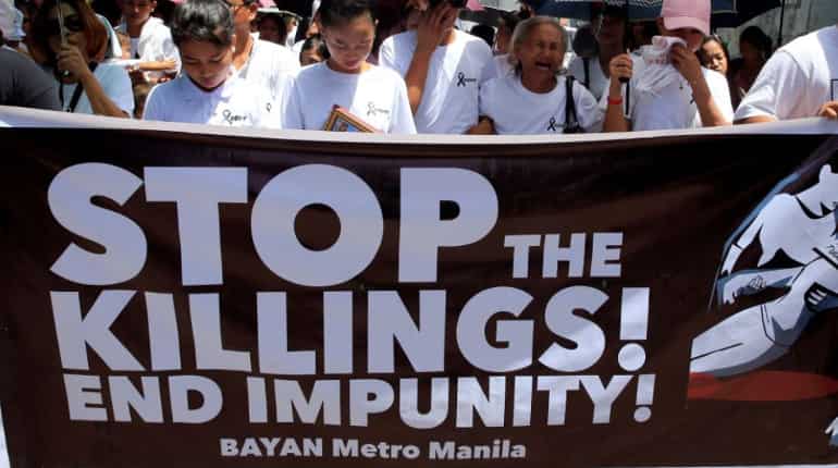 Anger simmers in Philippines over Duterte's drug war
