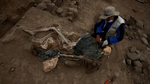 Remains of 19th-century Chinese laborers found in Peru Pyramid Remains of 19th-century Chinese laborers found in Peru Pyramid