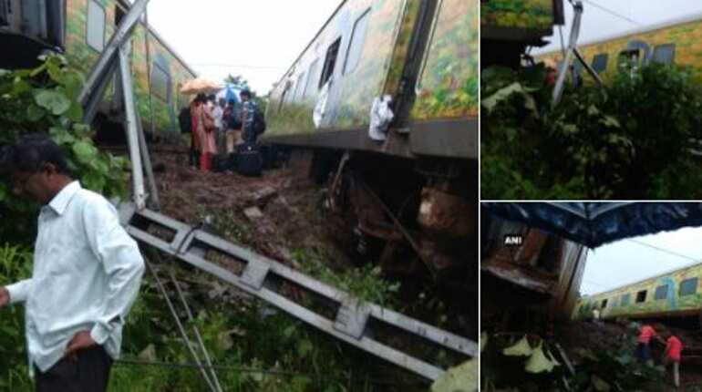 Nagpur-Mumbai Duronto Express train derails in Maharashtra, no casulties
