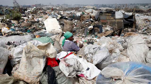 Kenya imposes world's toughest law against plastic bags Kenya imposes world's toughest law against plastic bags