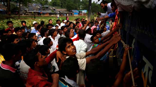 UN says 87,000 refugees arrive in Bangladesh from Myanmar