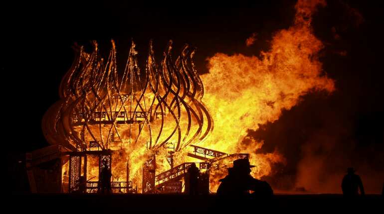 Man dies after running into flames at the fire festival in US