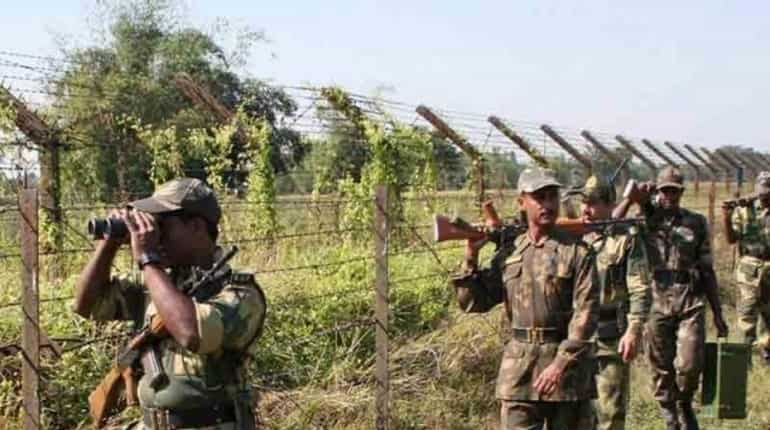 J&K: Pakistan army opens fire along LoC again J&K: Pakistan army opens fire along LoC again