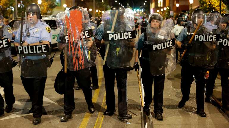 US: Over 80 arrested as riot police break up St. Louis protest