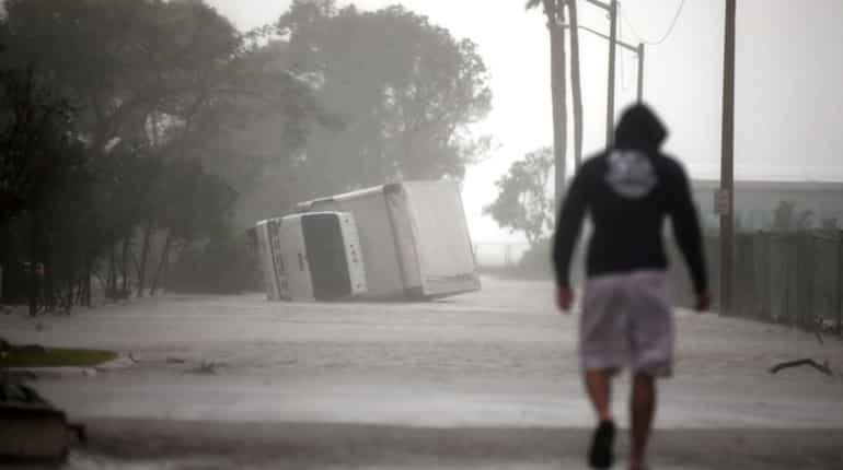 Hurricane Maria strengthens into Category 5 storm, bears down on Caribbean Hurricane Maria strengthens into Category 5 storm, bears down on Caribbean