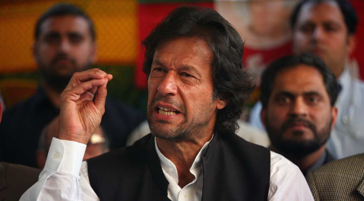 Pakistan: Imran Khan submits reply to EC in contempt of court case Pakistan: Imran Khan submits reply to EC in contempt of court case