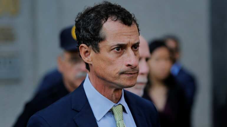 Ex-U.S. Rep. Weiner sentenced to 21 months in teen 'sexting' case