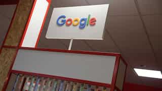 Google relaxes rules on free news stories, plans subscription tools