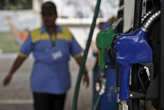 Petrol prices up again, selling at Rs 91.34 a litre in Mumbai