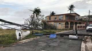 Floods in Vietnam kill 37, thousands evacuated