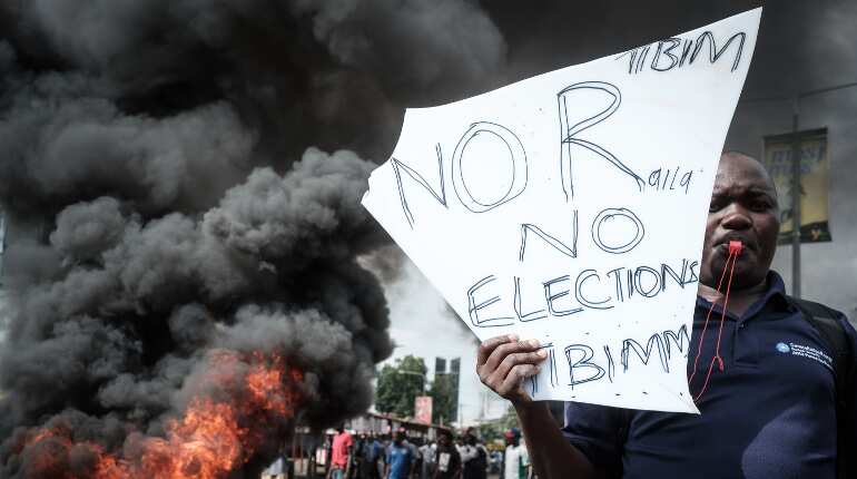 Kenya opposition vows to defy protest ban amid election crisis Kenya opposition vows to defy protest ban amid election crisis