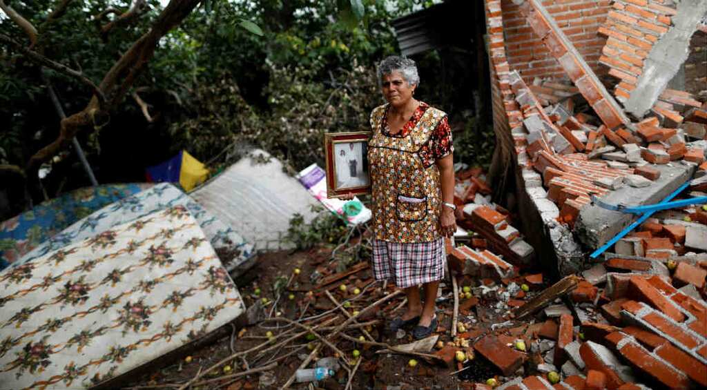 Mexico quake hit rich and poor alike, but tragedies differ