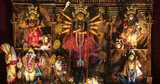 In the name of the goddess: Music and crackers