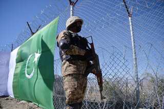 Pakistan-Afghan border crossing closed after tension over its fencing    