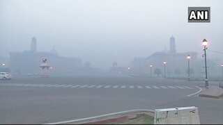 Delhi: Air quality remains 'very poor', chilly winters likely to arrive on December 5