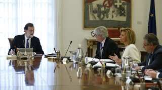 Spanish government meets to impose direct rule on Catalonia