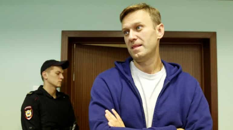 Putin critic Navalny released after 20-day detention