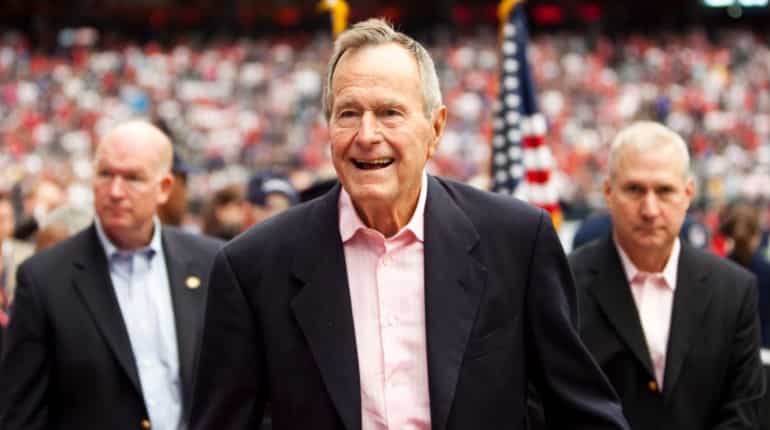 Actress says George Bush Sr groped her, he apologises?