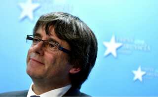 Spanish prosecutors seek EU arrest warrant for Puigdemont